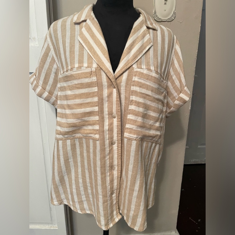 Universal thread short sleeve linen top
